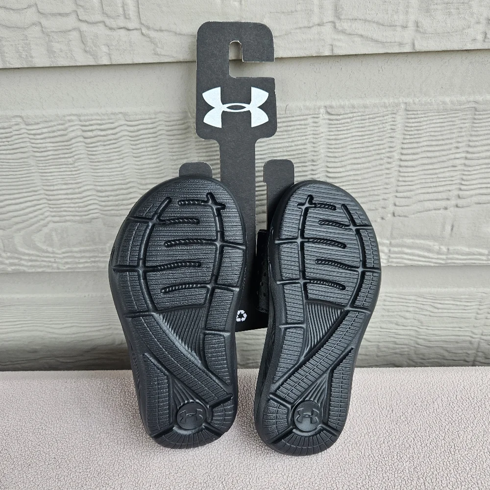Under Armour UA Ignite VI Black Slide Sandals Boys Child SZ 12K Slip-On Sports